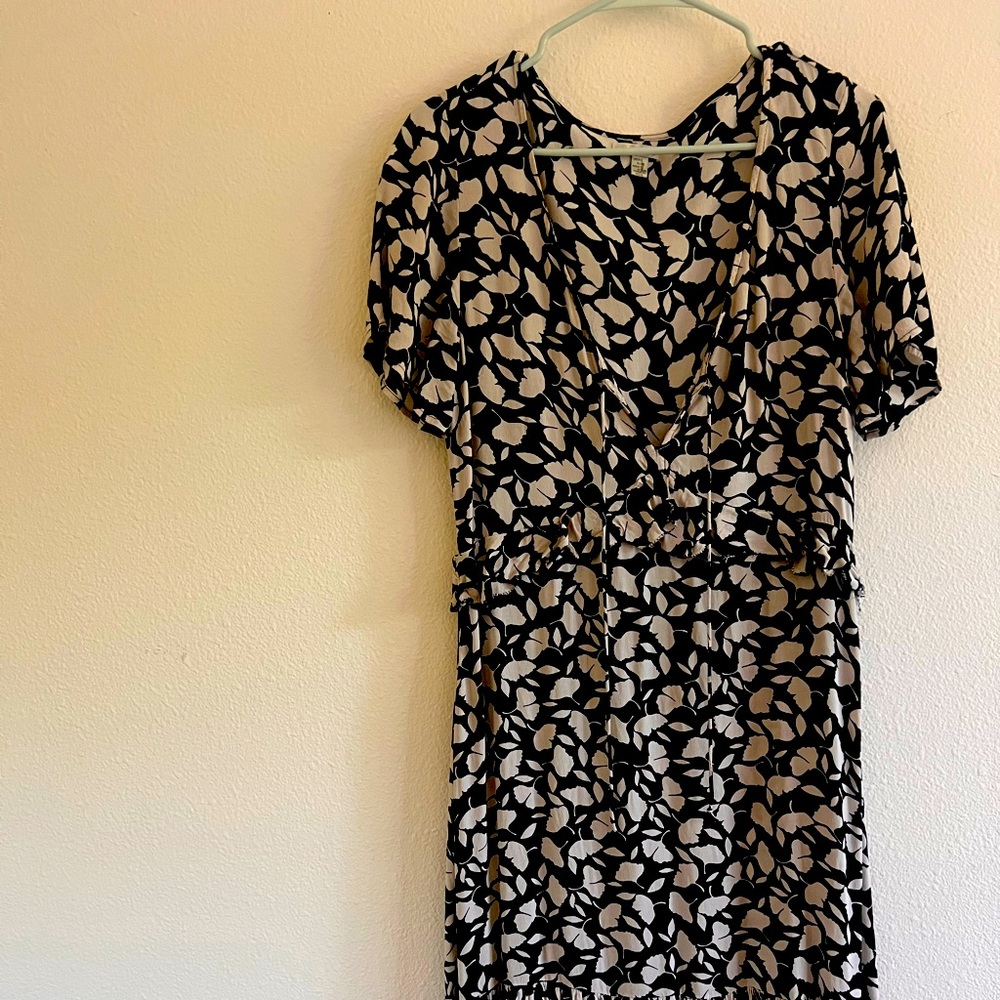 Amuse Society dress. Size L